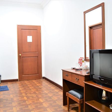 Zen Rooms Basic Cipanas Km.78 エクステリア 写真
