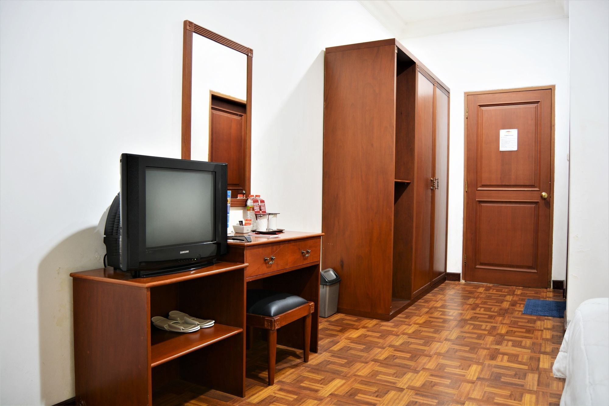 Zen Rooms Basic Cipanas Km.78 エクステリア 写真