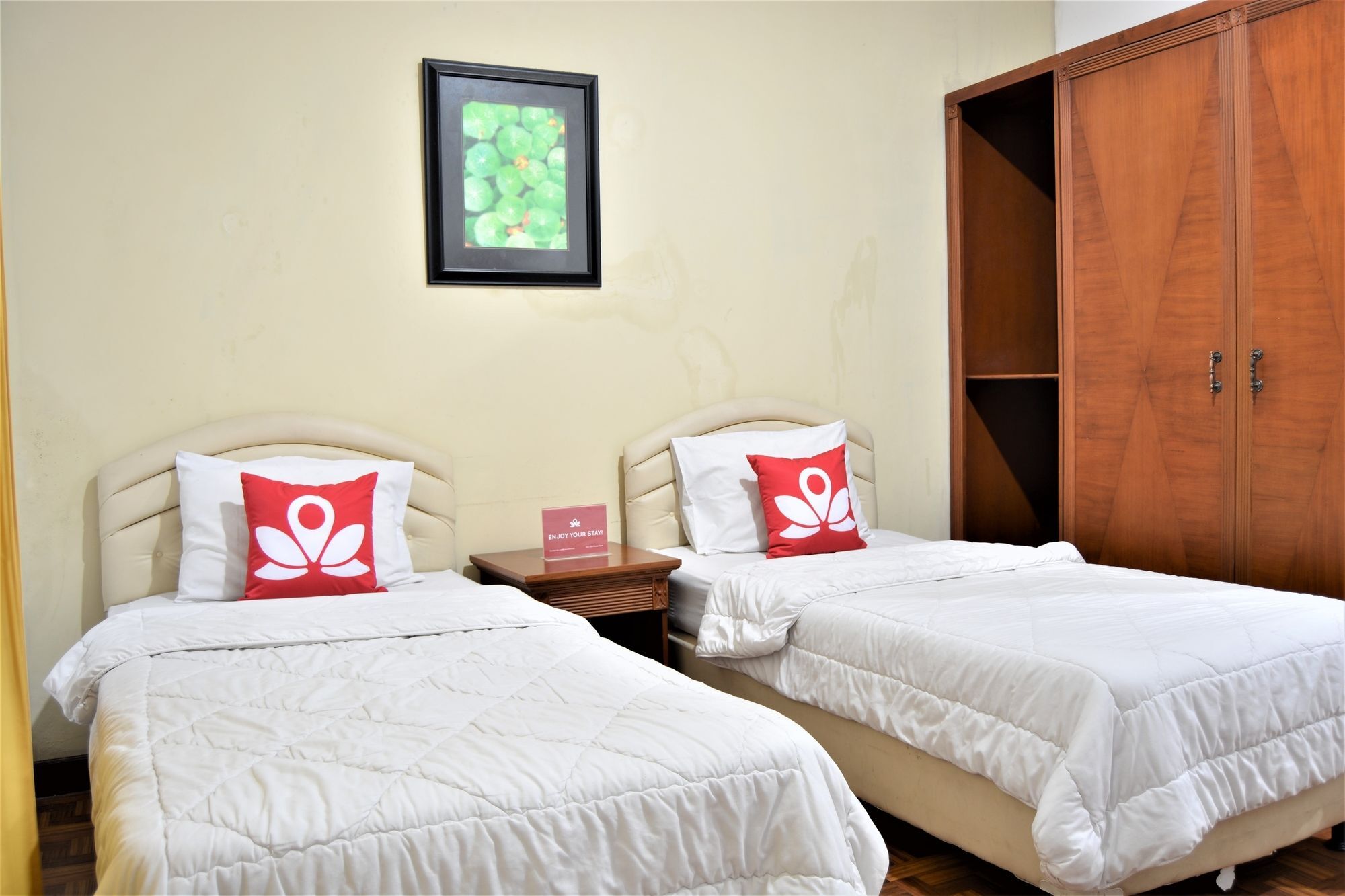Zen Rooms Basic Cipanas Km.78 エクステリア 写真