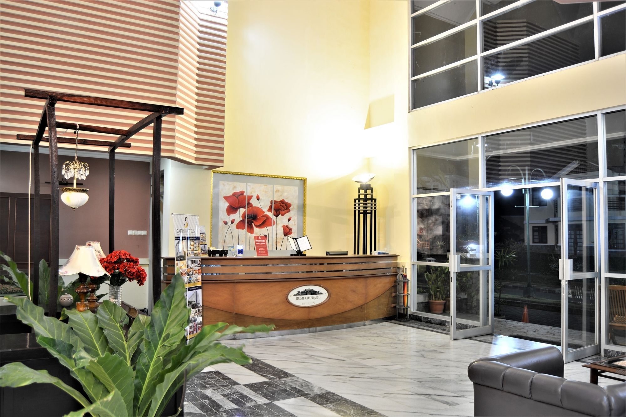 Zen Rooms Basic Cipanas Km.78 エクステリア 写真